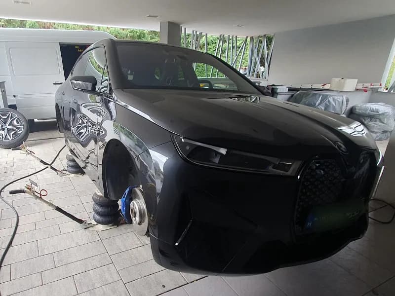 Seasonal wheel change