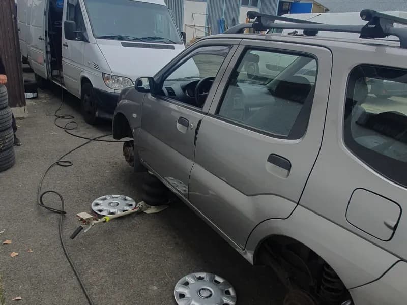 Flat tyre repair at night